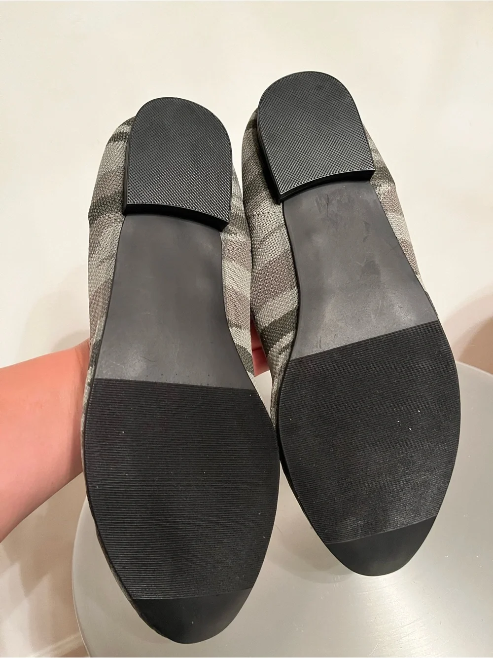 NWT Women’s Knit Camo Slip-On Flats Gray Camo Print Size 9.5